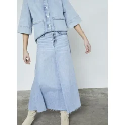 SISTERS POINT Rokken Sale